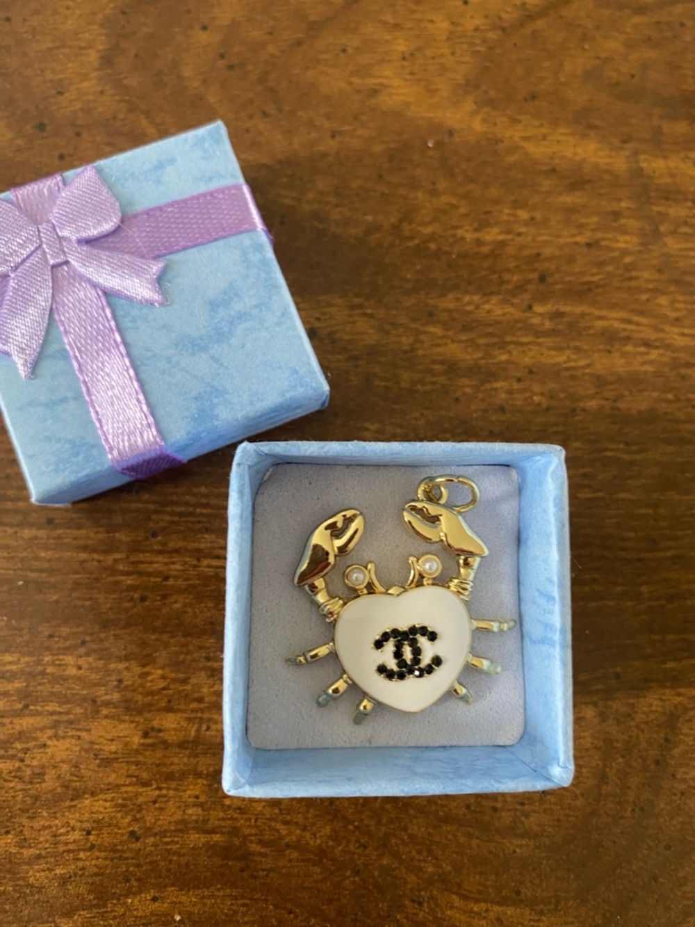 Chanel Gold Crab Heart Zipper Pull Charm White Enamel and Black Stone Logo